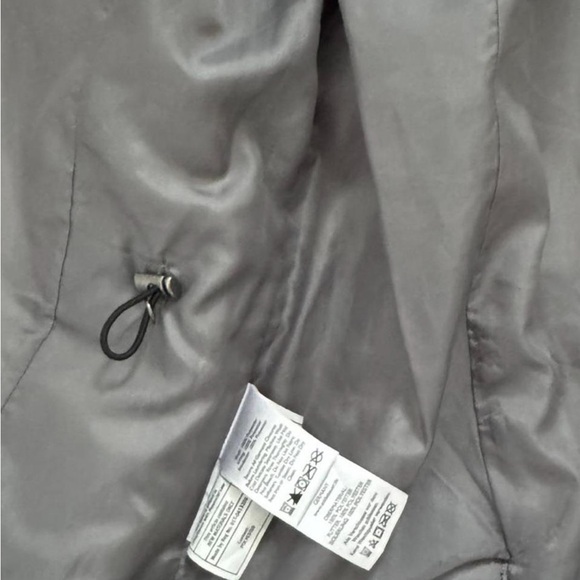 Eddie Bauer Women's Navy Quilted Jacket - Picture 4 of 4